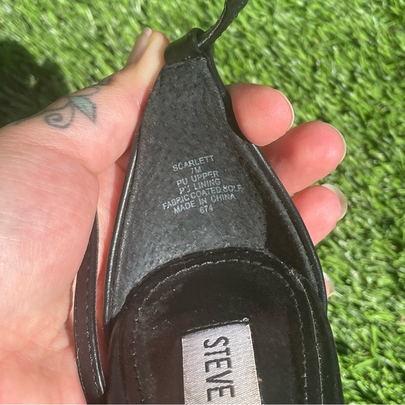 Steve Madden Scarlet Fuzzy Heels Size 7 - Picture 4 of 5